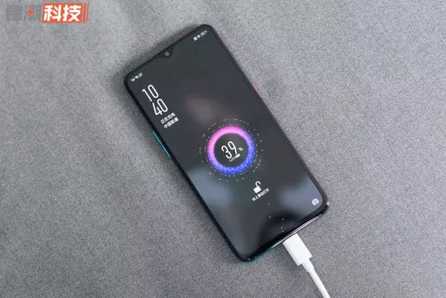 手機掉電太快?其實是你充電方式錯了
