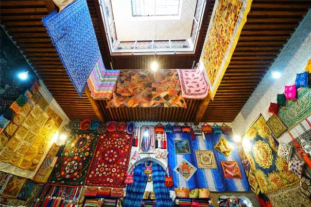 世界第一所大學就在非洲這座古城,遊客:走進來就迷路