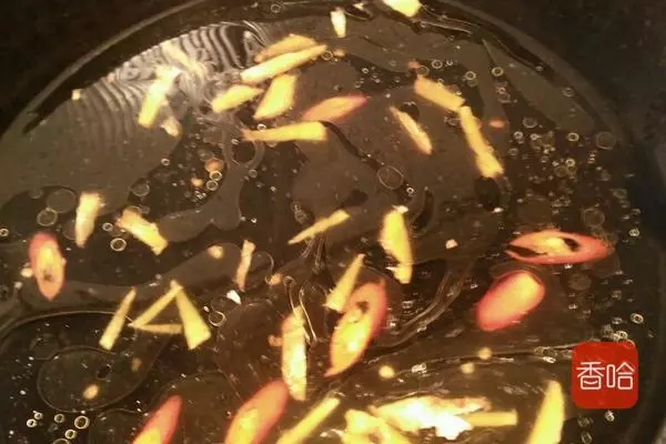 魚這樣做家人吃了都誇讚,魚肉不醒還特鮮,做法簡單一看就會