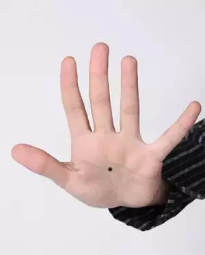 要注意!女 人 這些地方長 痣,不 能 娶,容 易 帶 綠 帽