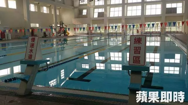 男童溺水8分鐘 成植物人 老師救生員7人被起訴 !