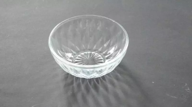 晚上不用點蚊香了!床下放一個「易拉罐」,一整晚都不會有蚊子來咬你 !