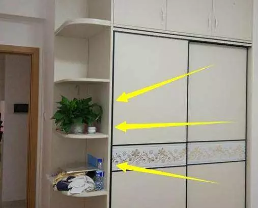 當初師傅勸別裝圓角衣櫃,她就是不聽,如今道出親身經歷,奉勸大家尊重專業 !