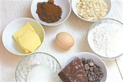喝完牛奶 連杯子都要「食光」