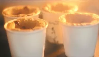 喝完牛奶 連杯子都要「食光」
