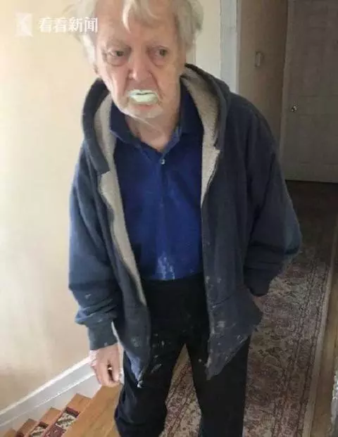 90歲爺爺誤將油漆當酸奶喝下半升:味道比酸奶好!