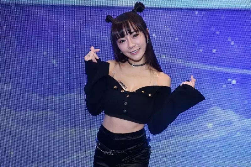 電玩展/今日我最美 中職啦啦隊性感小隻馬巫苡萱、貴貴