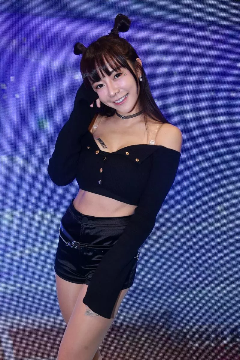 電玩展/今日我最美 中職啦啦隊性感小隻馬巫苡萱、貴貴