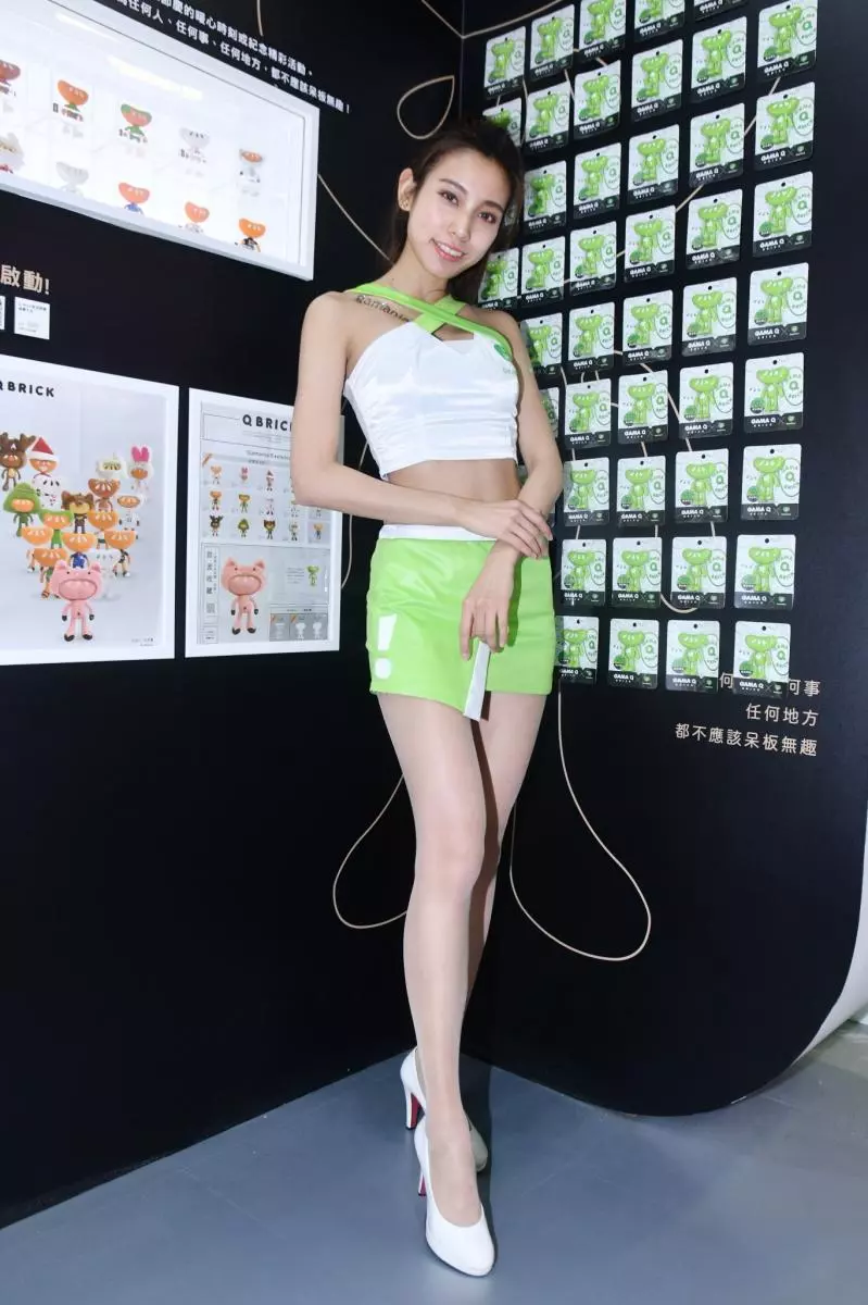 電玩展/今日我最美 中職啦啦隊性感小隻馬巫苡萱、貴貴
