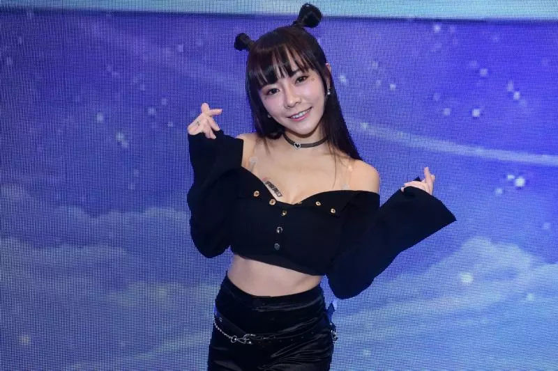 電玩展/今日我最美 中職啦啦隊性感小隻馬巫苡萱、貴貴