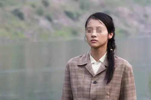 我拋棄農村老婆,娶了城裡情人,3年後再見前妻,我淪為村裡笑話
