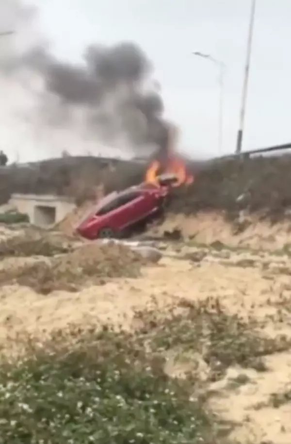 網紅正妹遇車禍慘變焦屍,最後直播中「做這件事」網:老天爺最後真的讓她「喝到了...」