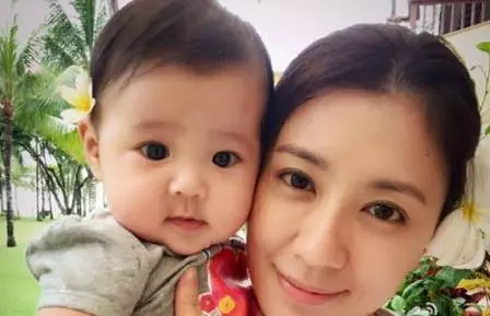 賈靜雯真會取名字!三個女兒的學名一個比一個有深意,做家長的都應該學學!