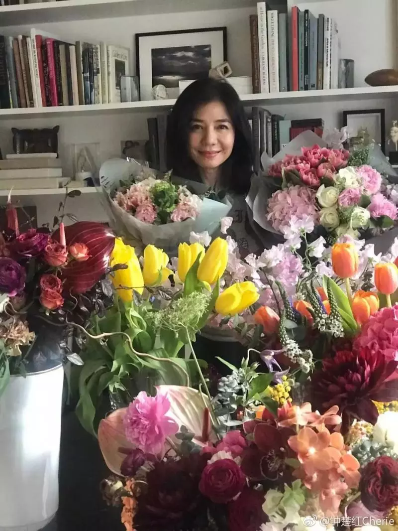 59歲鐘楚紅未PS照:我滿臉皺紋,那又怎樣?