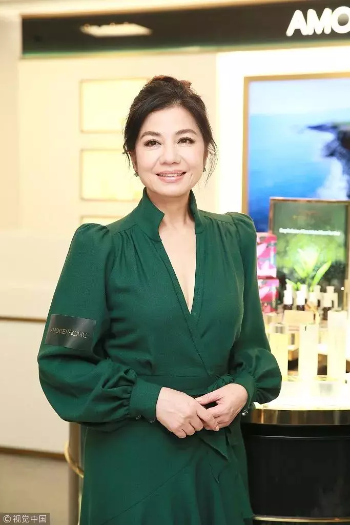 59歲鐘楚紅未PS照:我滿臉皺紋,那又怎樣?
