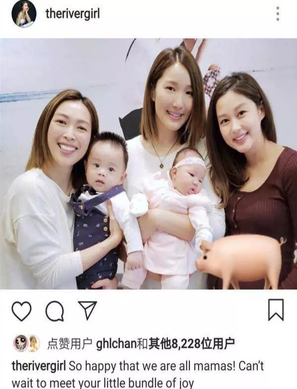 李亞男素顏帶娃露面,女兒嘟嘴吐舌太可愛好似翻版王祖藍