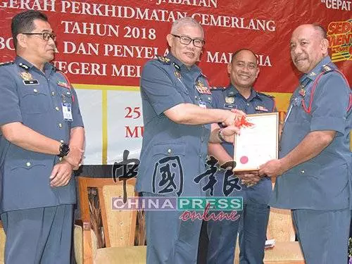 「寧拍照,不救人!」消拯總監心痛圍觀群眾竟不是第一時間救人