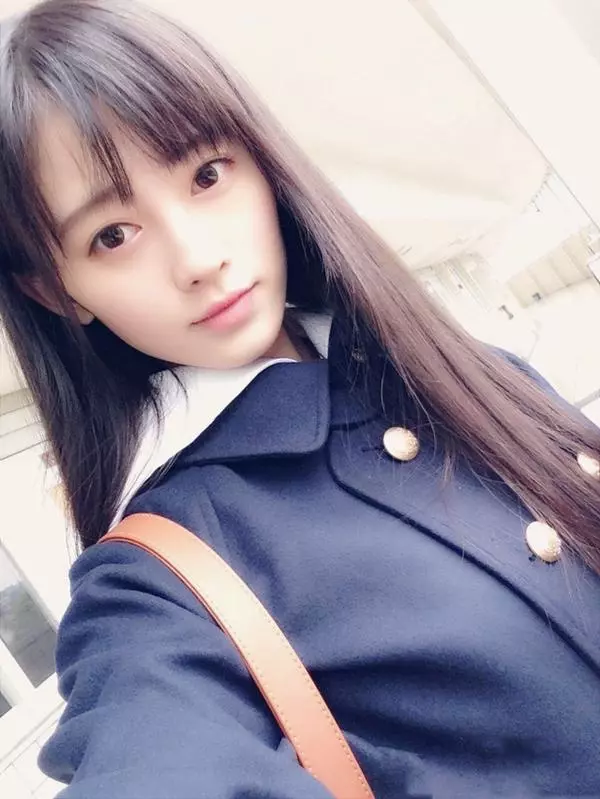 女友媽媽嫌我窮不答應婚事,分手幾個月後再見面,她求我娶她女兒