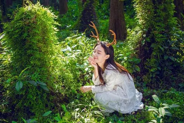 老婆說他爸的車壞了想換輛新的我同意了,看到簡訊後我打斷她手