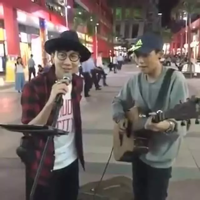 有一種「整容」叫做林俊傑梳起了油頭,本以為很醜,卻帥氣爆表!