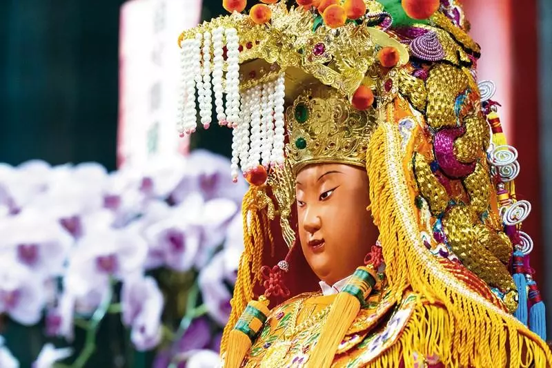 謀哩信到!陳子強「超鐵齒不信」當鬼神是空氣 白沙屯媽祖進香「三度現神蹟」感化成信徒