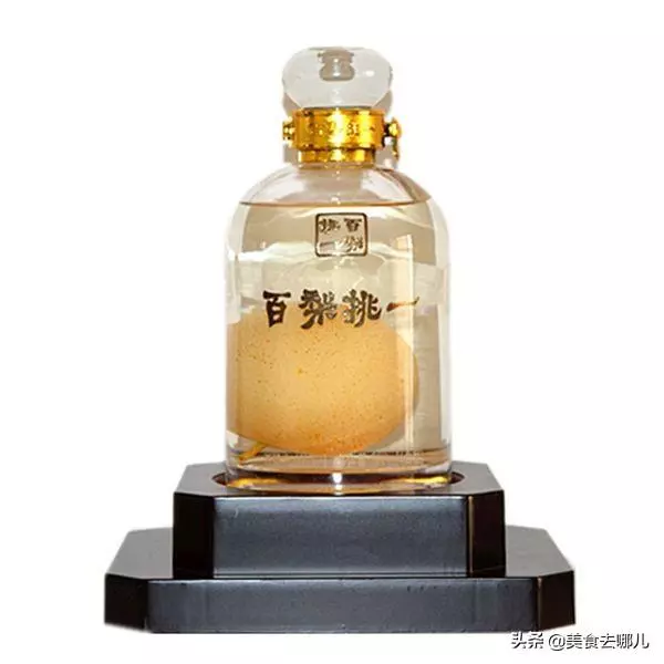 那麼大的梨是怎麼放進酒瓶里的?知道真相,感覺智商受到碾壓