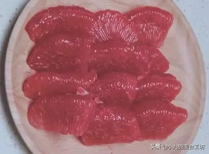 2分鐘巧剝柚子:僅需簡單3刀,不留一點白瓤,待客超級有面子!