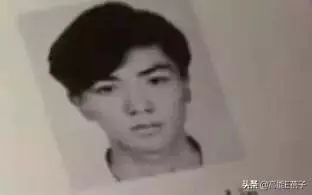 鄭伊健演唱會秀高難度舞功,網友:你真的已經51歲了嗎?