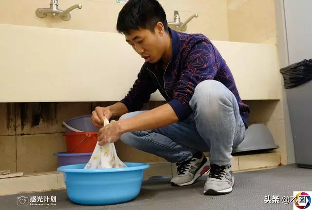男子割肝救子臨手術時逃了,結果妻子躺上手術台,得知消息他哭