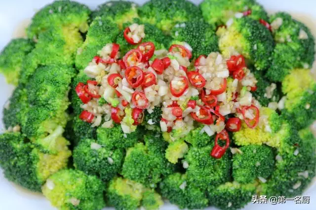 西蘭花怎樣做才好吃?不如試試這個方法,不用炒不過油,清脆爽口