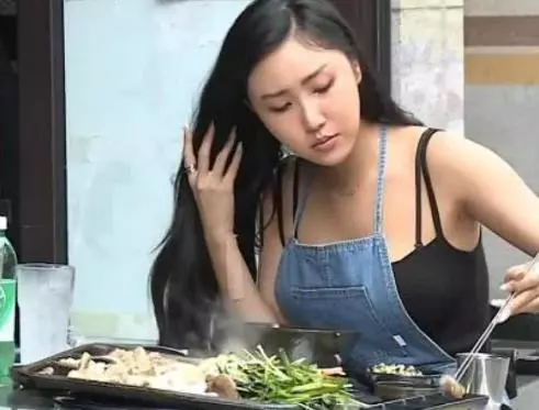 MAMAMOO華莎一天吃五頓飯,網友:你吃什麼我們也跟著一起吃