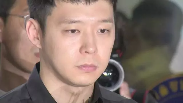 他在韓國譽為「坐便器男神」,時隔三年回歸歌壇,依然不受待見!