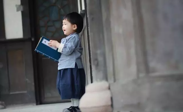 請告訴孩子:不讀書,換來的是一生的底層!家長也讀讀
