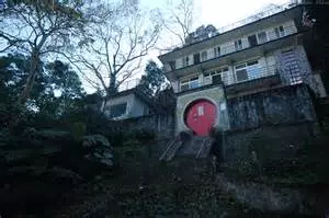 碧潭鬼屋50年「太白樓」遭拆除!品估人員:「屋內景象」真的太可思議了...