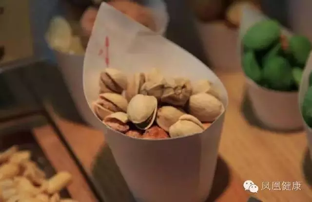 6大零食竟能殺死癌細胞!!以後誰阻止你吃,跟他翻臉!!第三種超好吃的啊。!!!