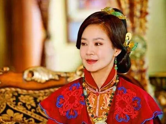 瓊女郎出身!翁家明老婆「當紅為愛引退」如今兒子長大神似老爸