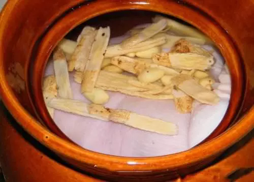 老公最近老是多夜尿,還一直失眠,隔壁的老中醫推薦了「這道湯」,喝了幾次後,夜尿減少了,睡眠也好了很多!