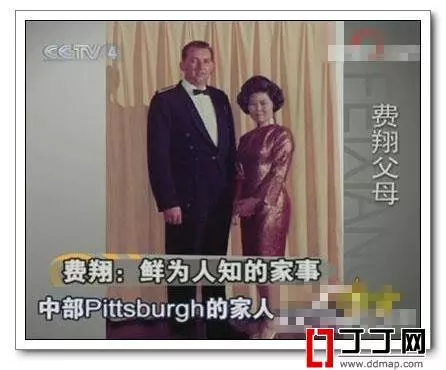 費翔54歲了,多年來「不結婚不孩子」之謎,終於公諸於世,被問為什麼不結婚,想不到他說了一句話,網友都沉默了