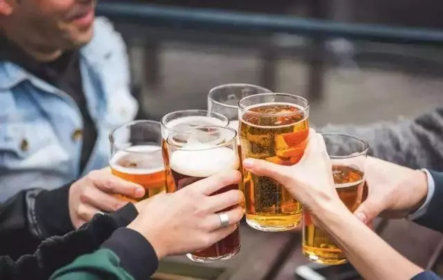 為什麼人一上了年紀後,就有老年臭?教你正確避免,臭味不再來