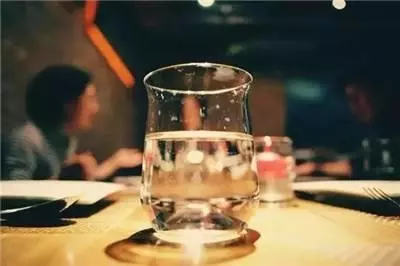 血液粘稠容易誘發心血管病,營養師:清理血管,吃1種食物喝1種水