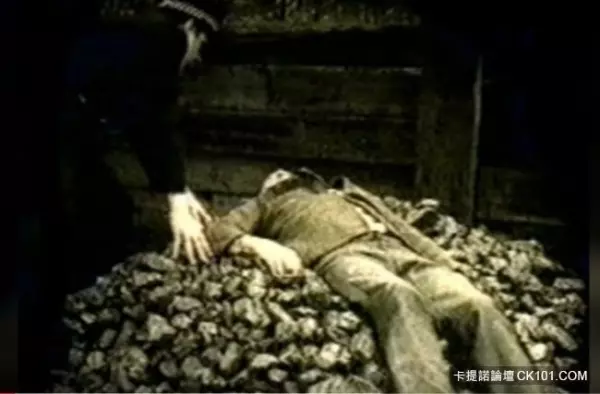 當他被發現時 面目全非血液內臟竟被抽乾消失...5大絕非人類造成的恐怖命案:都是一團謎啊