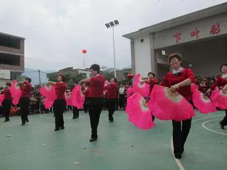 我懷孕後婆婆犯腰疼,去她家看她,從此再沒登她家門