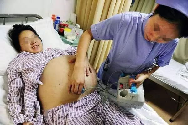 兒子在外三年無音訊,兒媳懷孕生下個胖小子,我痛哭謝兒媳