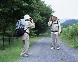 50歲開始存,65歲就有1500萬退休金,這樣存錢,照樣可以錢滾錢