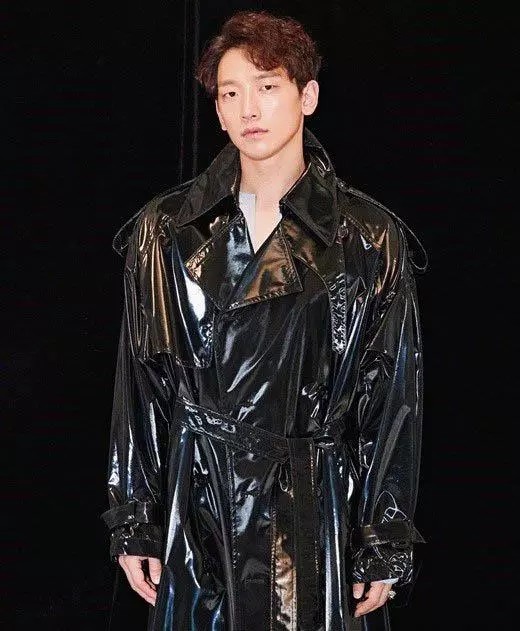 Rain曬新寫真迎接二胎,金泰希再度當媽比宋慧喬更幸福!