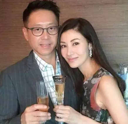 李嘉欣做蛋糕為老公慶生,放話「走著瞧」,都是為挽回老公的心!