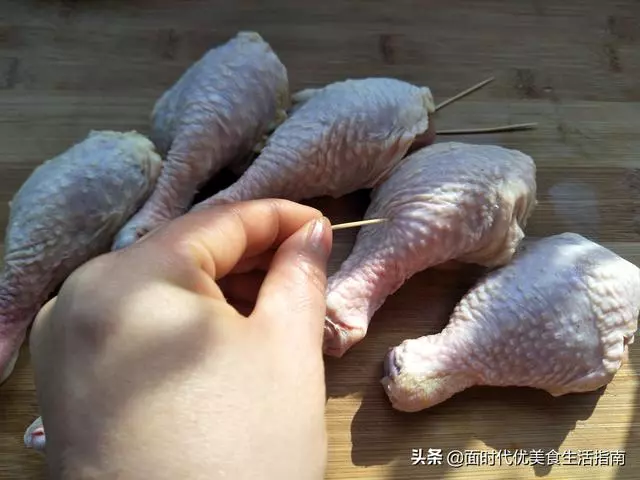 雞腿這樣做簡單又入味,1次6個不夠吃,吃了還想吃,太解饞了!