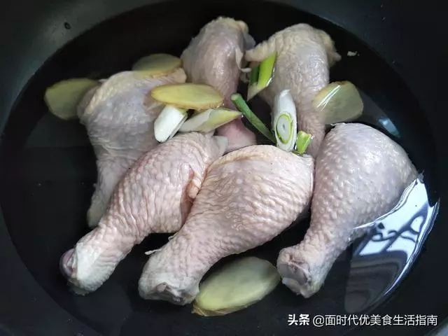 雞腿這樣做簡單又入味,1次6個不夠吃,吃了還想吃,太解饞了!
