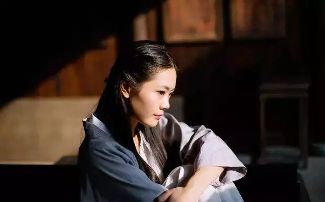 眉心、耳後、手指等這5處的痣千萬別點,代表著富貴,你有嗎?