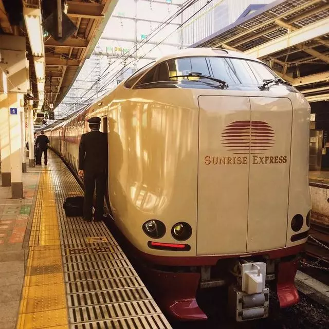 一生一定要乘坐一次的日本寢台列車,獨一無二的火車臥鋪體驗